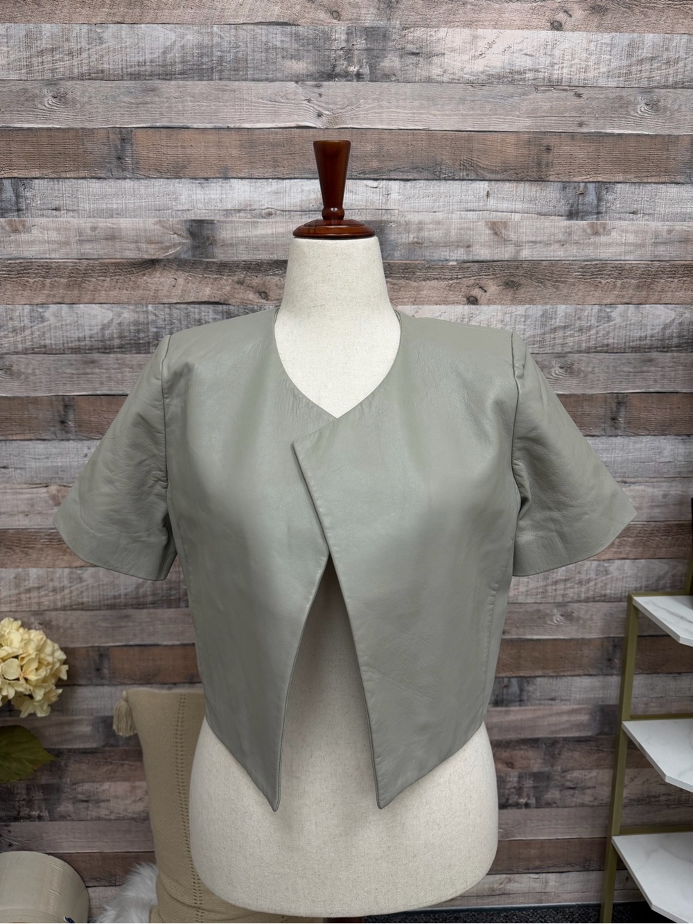Lamarque clay leather open front cropped jacket medium